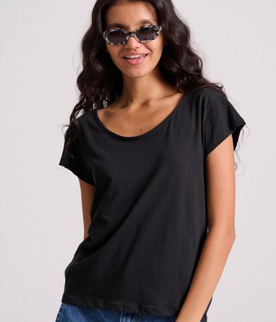 Βαμβακερό t-shirt με στρογγυλή λαιμόκοψη