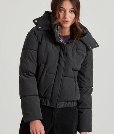 Puffer μπουφάν με αποσπώμενη κουκούλα