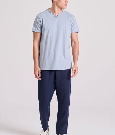 T-shirt με λαιμό henley και raw cuts - The essentials