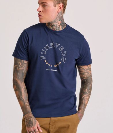 T-shirt με graphic τύπωμα στο στήθος