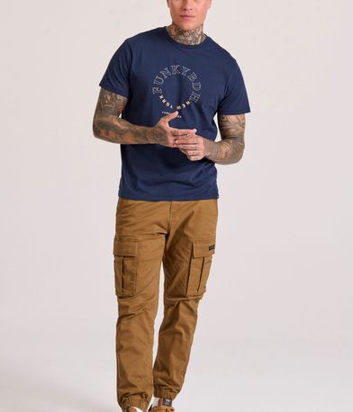 T-shirt με graphic τύπωμα στο στήθος