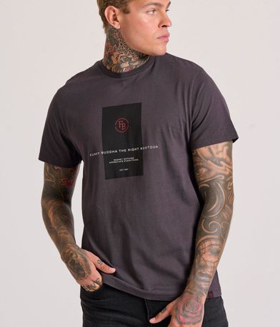 T-shirt με frame τύπωμα στο στήθος