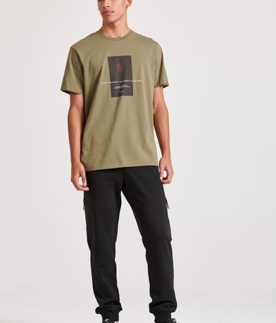 T-shirt με frame τύπωμα στο στήθος