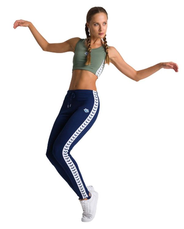 Stirrup Pants Caroline Team