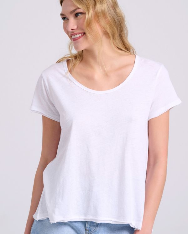 Γυναικείο t-shirt με στρογγυλή λαιμόκοψη - The essentials