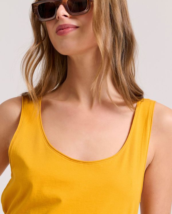 Tank top από οργανικό βαμβάκι με raw edges