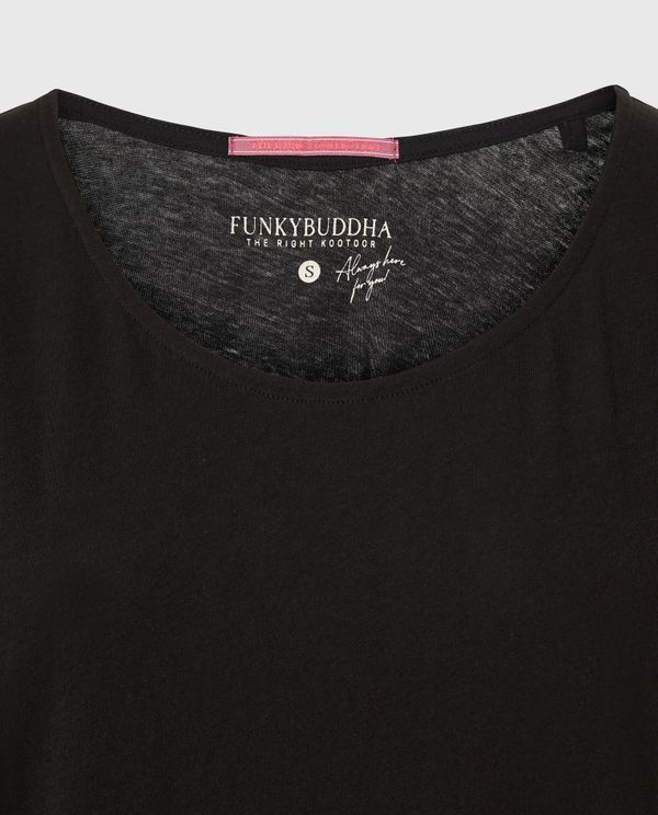 Βαμβακερό t-shirt με στρογγυλή λαιμόκοψη