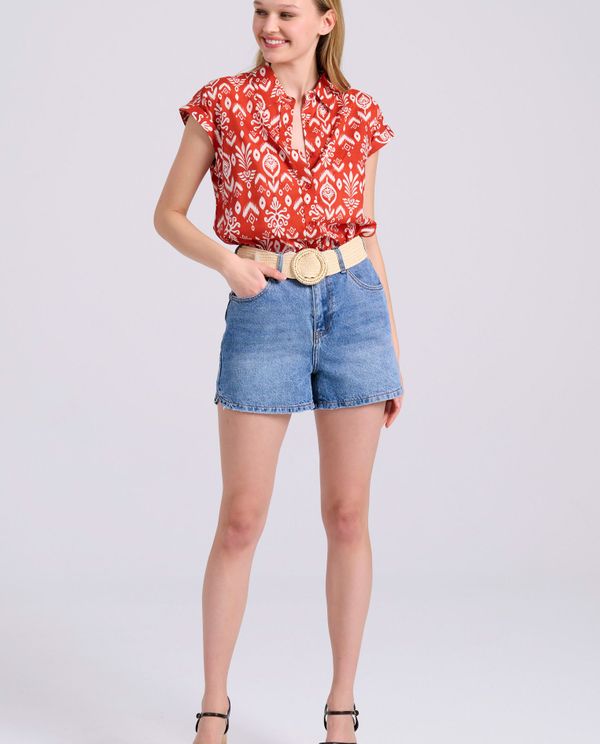 Εμπριμέ πουκάμισο με τύπωμα σε boho look