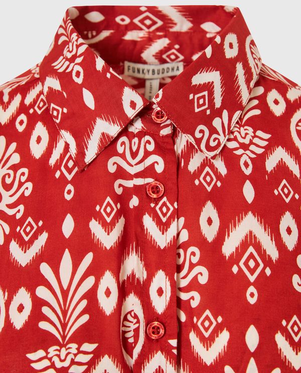 Εμπριμέ πουκάμισο με τύπωμα σε boho look