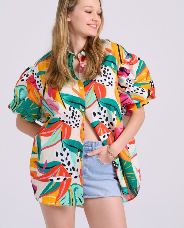 Loose fit πουκάμισο με exotic τύπωμα