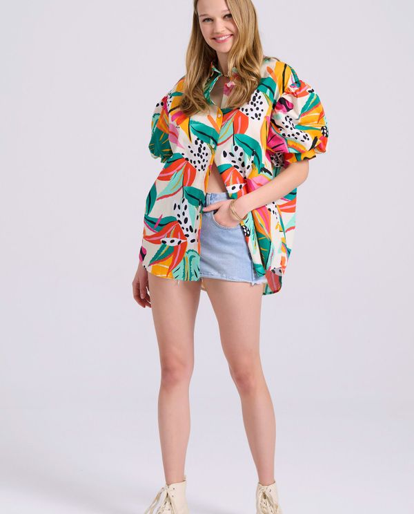 Loose fit πουκάμισο με exotic τύπωμα