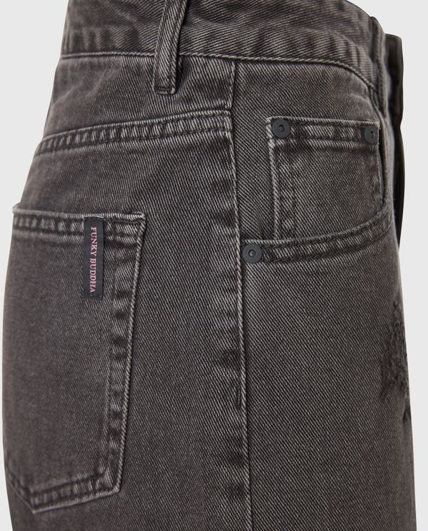 Γυναικεία loose fit garment dyed τζιν βερμούδα