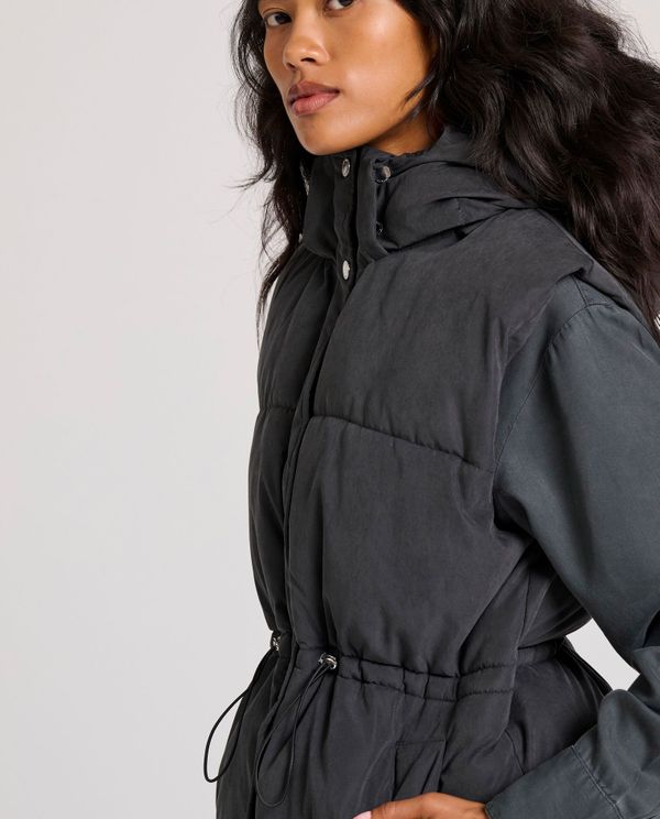 Loose fit αμάνικο puffer μακρύ μπουφάν