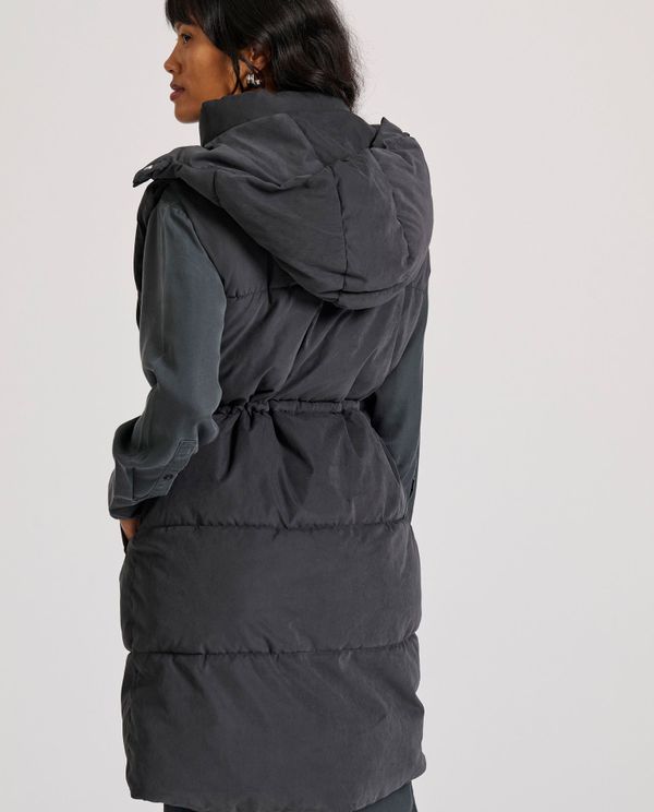 Loose fit αμάνικο puffer μακρύ μπουφάν