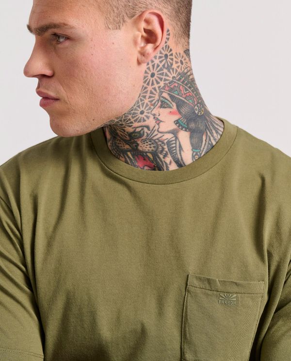 Relaxed fit t-shirt με τσέπη στο στήθος