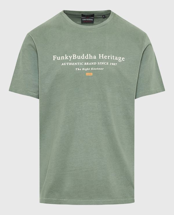 T-shirt με τύπωμα στο στήθος