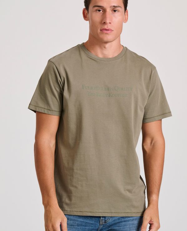 T-shirt με branded τύπωμα στο στήθος