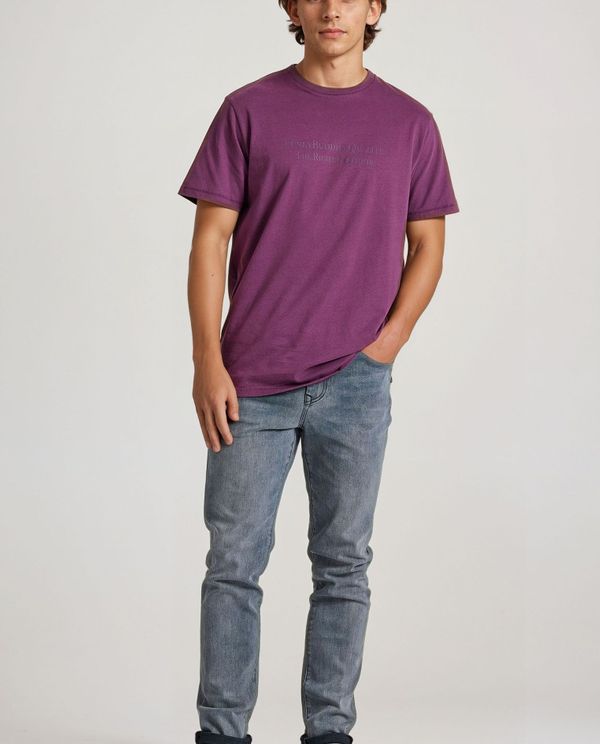 T-shirt με branded τύπωμα στο στήθος