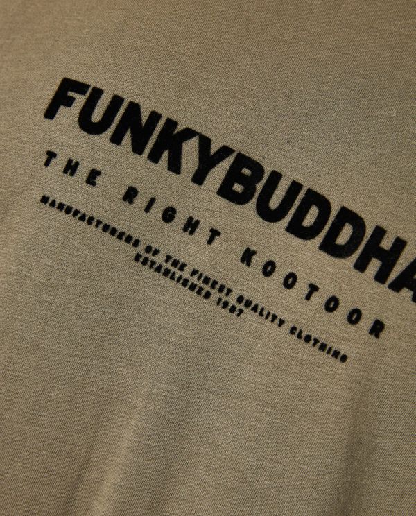 T-shirt με flock artwork τύπωμα