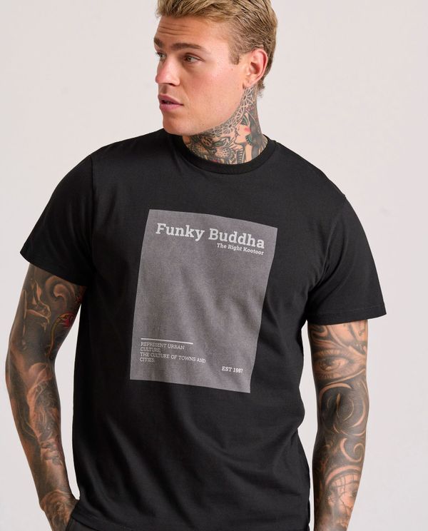 T-shirt με minimal branded τύπωμα