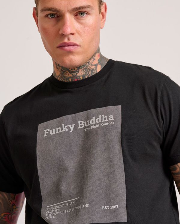 T-shirt με minimal branded τύπωμα