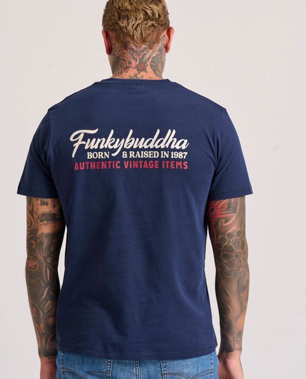 T-shirt με graphic τύπωμα στην πλάτη
