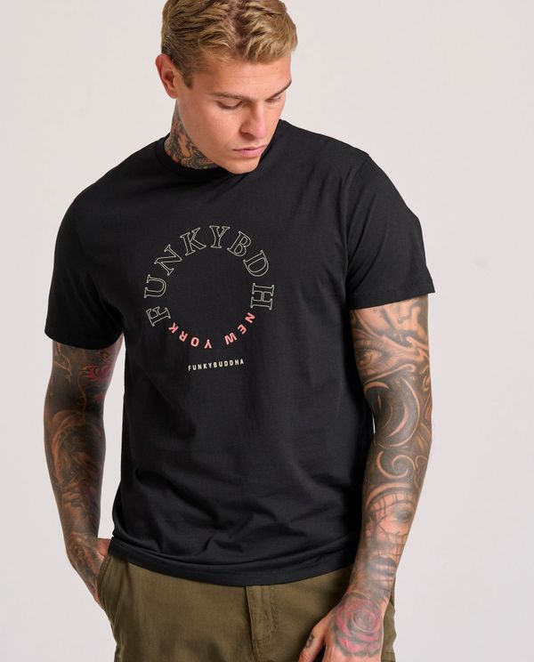T-shirt με graphic τύπωμα στο στήθος