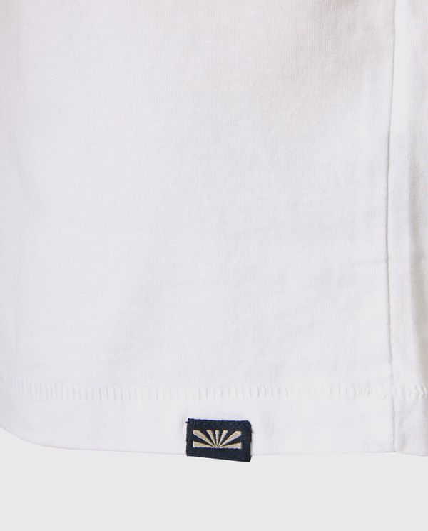 T-shirt με graphic τύπωμα στο στήθος