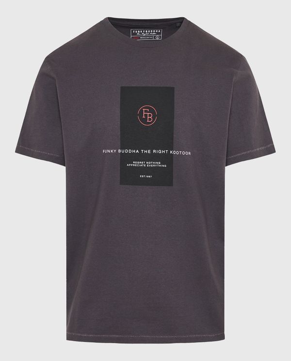 T-shirt με frame τύπωμα στο στήθος