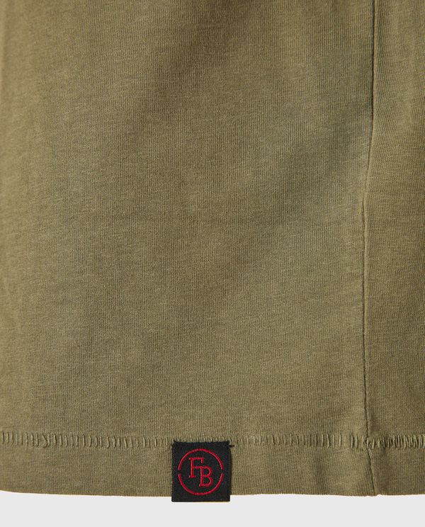 T-shirt με frame τύπωμα στο στήθος