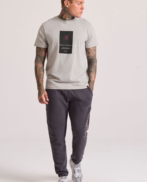 T-shirt με frame τύπωμα στο στήθος