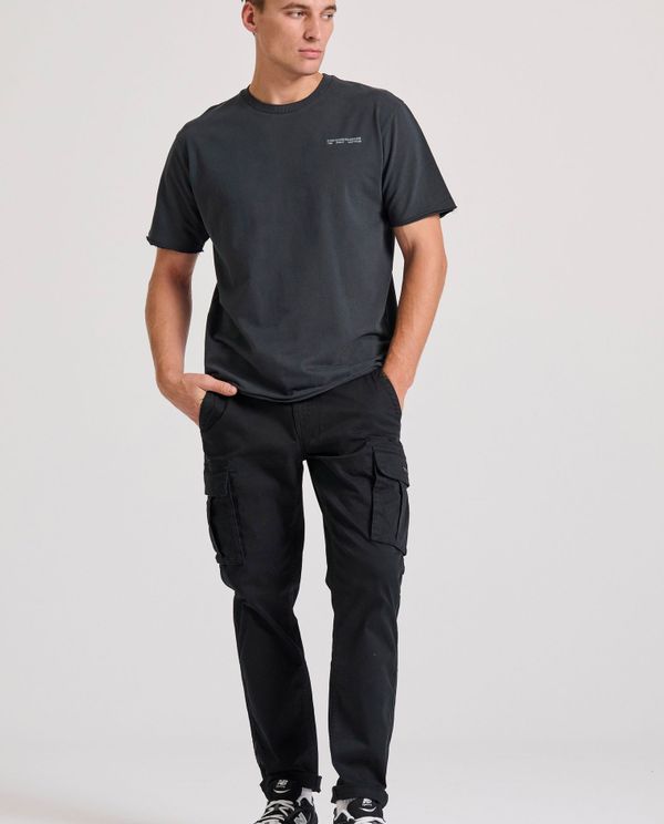 Relaxed fit t-shirt με graphic τύπωμα στην πλάτη