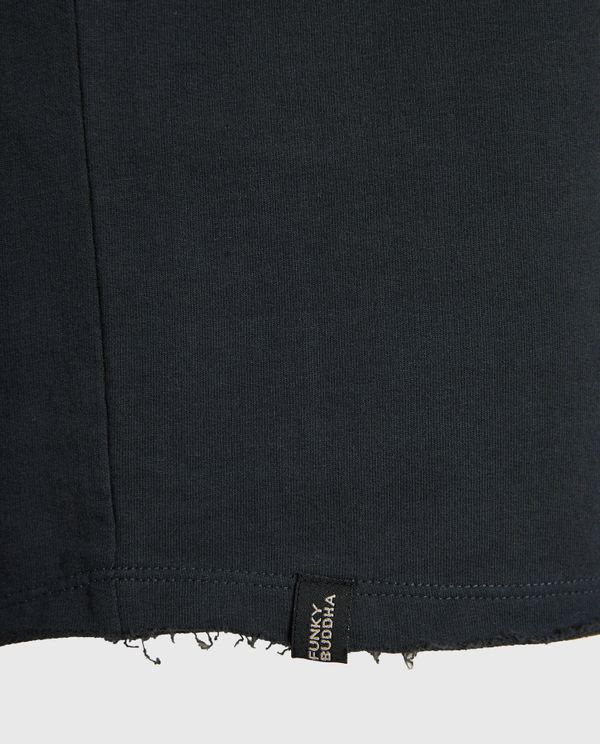 Relaxed fit t-shirt με graphic τύπωμα στην πλάτη
