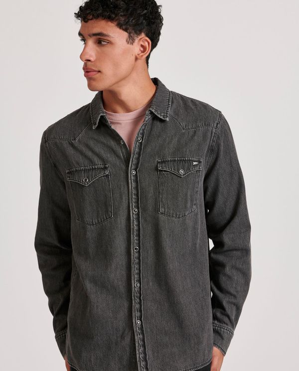 Ανδρικό denim πουκάμισο με washed effects