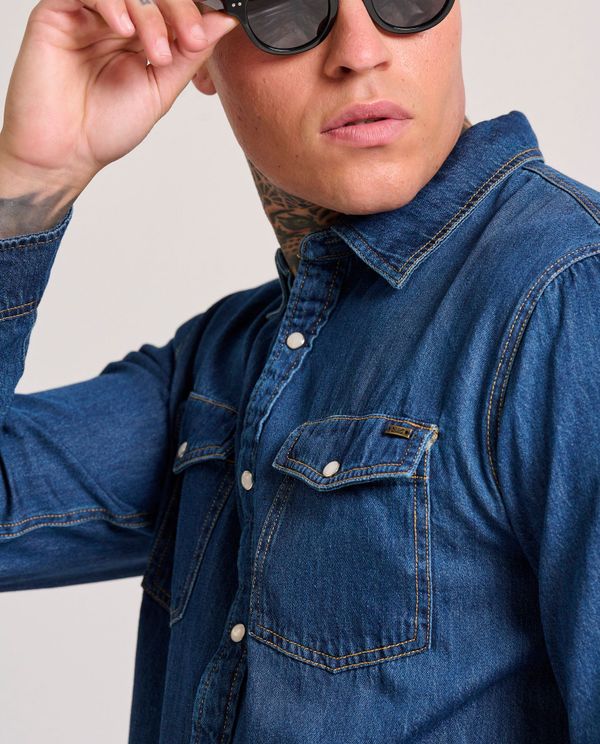 Ανδρικό denim πουκάμισο με τσέπες στο στήθος