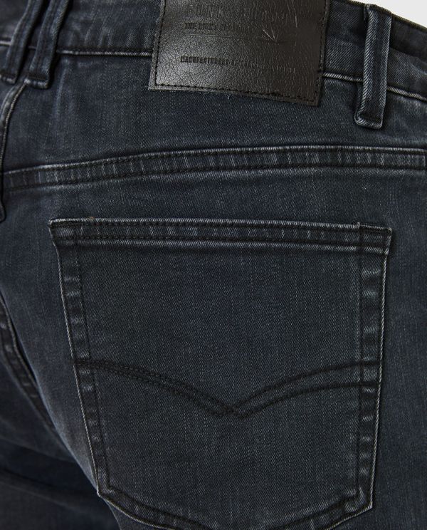 Slim fit τζιν παντελόνι με ελαφρύ ξεθώριασμα