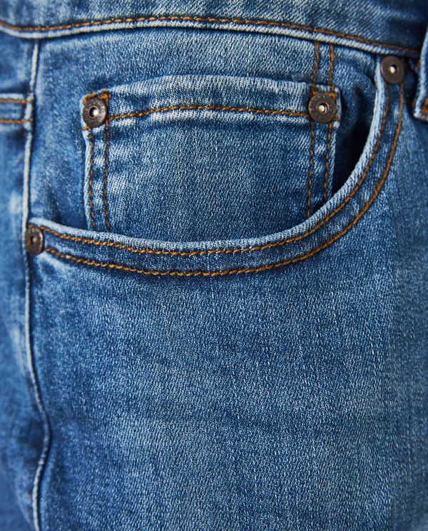 Straight fit τζιν παντελόνι με whisker details