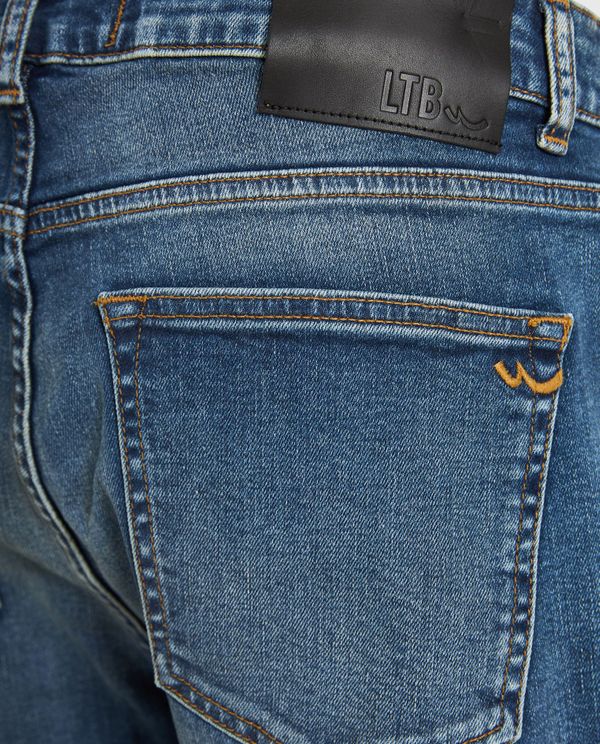 Tapered fit τζιν με washed effects - LTB x Funky Buddha